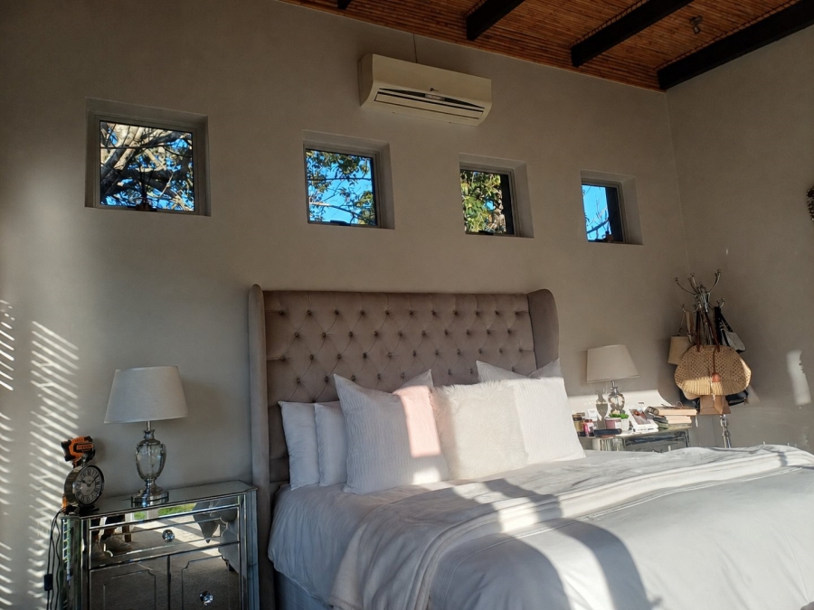 4 Bedroom Property for Sale in Hoekwil Western Cape